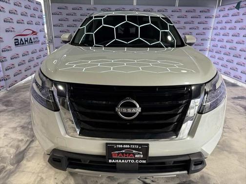 2023 Nissan Pathfinder SL 4WD