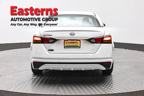 Glacier White 2024 Nissan Altima S FWD