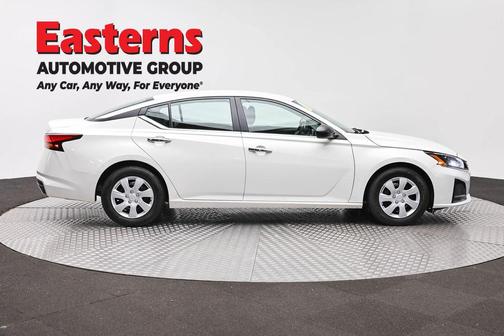 Glacier White 2024 Nissan Altima S FWD