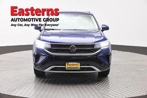 Blue Metallic 2022 Volkswagen Taos 1.5T SE