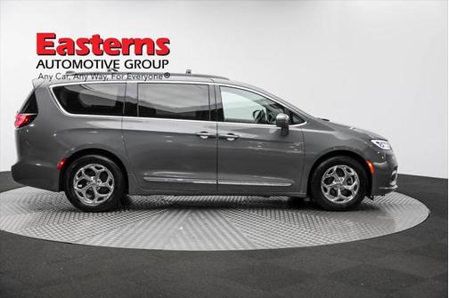2022 Chrysler Pacifica Limited
