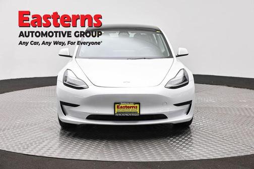 Pearl White Multi-Coat 2023 Tesla Model 3 Standard Range