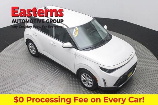 Snow White Pearl 2024 Kia Soul LX
