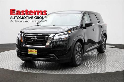2022 Nissan Pathfinder S 4WD