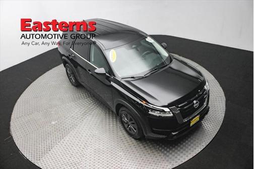 2022 Nissan Pathfinder S 4WD