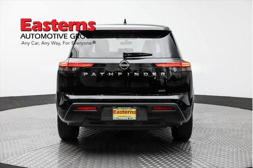 2022 Nissan Pathfinder S 4WD