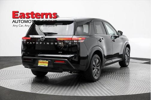 2022 Nissan Pathfinder S 4WD