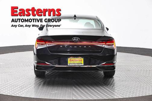 Phantom Black 2021 Hyundai ELANTRA SEL