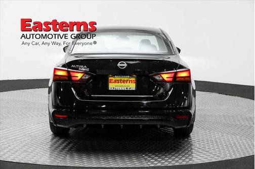 2021 Nissan Altima SR FWD