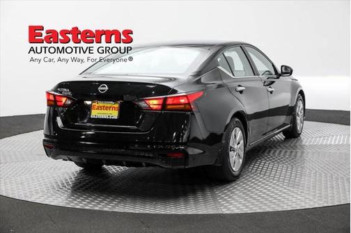 2021 Nissan Altima SR FWD