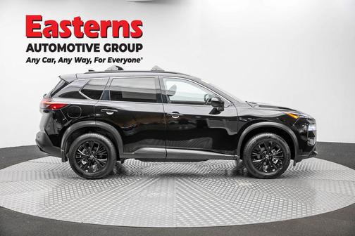 Super Black 2023 Nissan Rogue SV