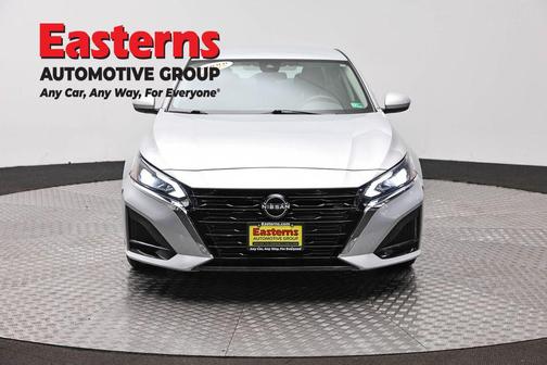 Brilliant Silver Metallic 2023 Nissan Altima S FWD