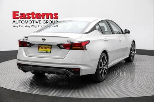 2022 Nissan Altima SR FWD