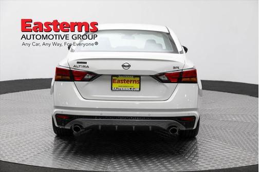2022 Nissan Altima SR FWD