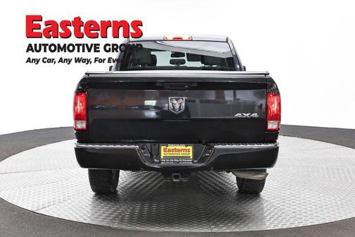 Brilliant Black Crystal Pearlcoat 2018 RAM 1500 Express