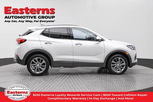White Frost Tricoat 2023 Buick Encore GX Essence