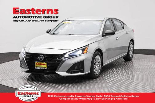 Brilliant Silver Metallic 2024 Nissan Altima S FWD