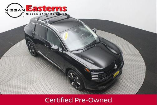 Super Black 2025 Nissan Kicks SR