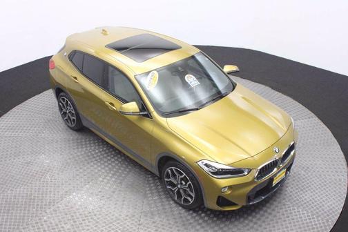 Photo 3 of 62 of 2018 BMW X2 xDrive28i