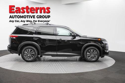 2022 Nissan Pathfinder SV 4WD