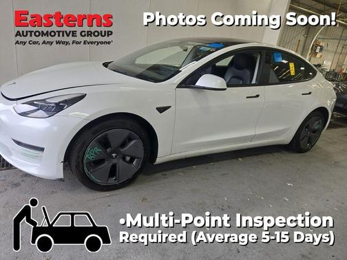 Pearl White Multi-Coat 2023 Tesla Model 3 Standard Range