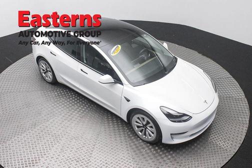 Pearl White Multi-Coat 2022 Tesla Model 3 Long Range