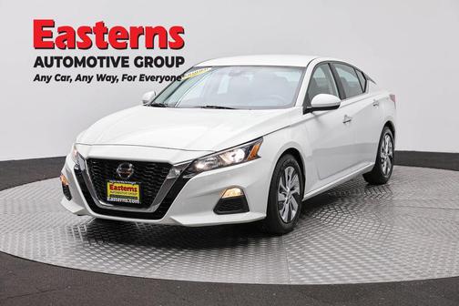 Glacier White 2022 Nissan Altima S FWD