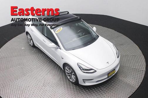 Pearl White Multi-Coat 2018 Tesla Model 3 Standard