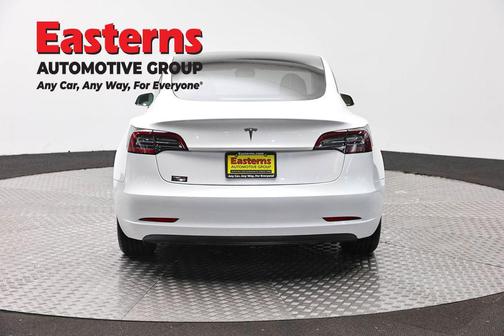 Pearl White Multi-Coat 2023 Tesla Model 3 Standard Range