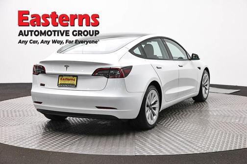 Pearl White Multi-Coat 2023 Tesla Model 3 Standard Range