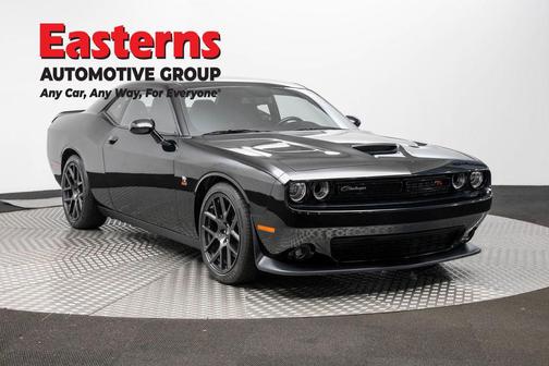Pitch Black Clearcoat 2019 Dodge Challenger R/T Scat Pack