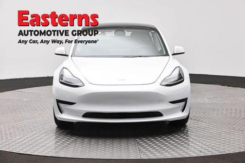 Pearl White Multi-Coat 2023 Tesla Model 3 Standard Range