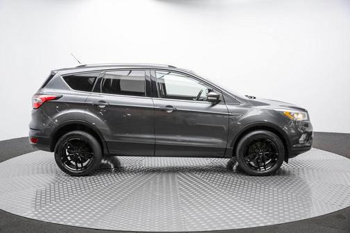 Photo 4 of 68 of 2017 Ford Escape Titanium