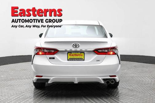 Ice Cap 2024 Toyota Camry SE