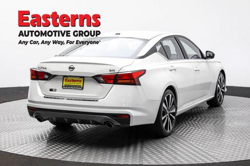 2022 Nissan Altima SR FWD