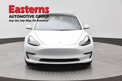 Pearl White Multi-Coat 2023 Tesla Model 3 Standard Range