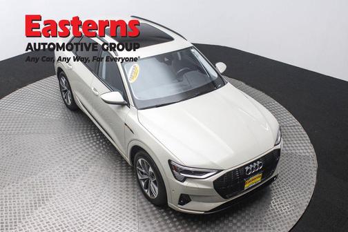 2021 Audi e-tron Premium Plus