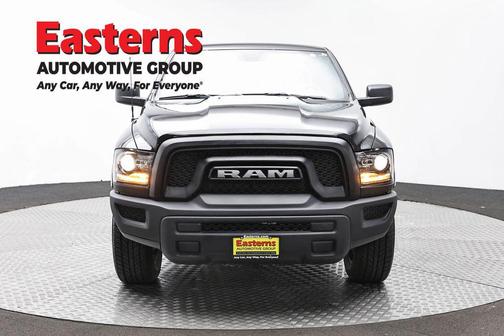 Diamond Black Crystal Pearlcoat 2024 RAM 1500 Classic Warlock Crew Cab 4x2 5'7' Box