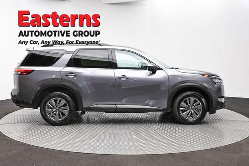 Gun Metallic 2025 Nissan Pathfinder SV FWD