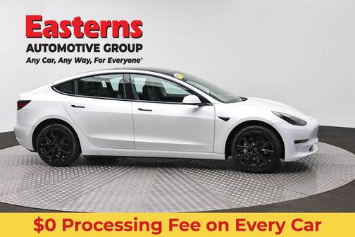 Pearl White Multi-Coat 2023 Tesla Model 3 Standard Range
