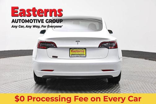 Pearl White Multi-Coat 2023 Tesla Model 3 Standard Range