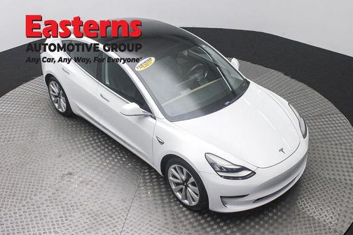 Pearl White Multi-Coat 2019 Tesla Model 3 Standard Range