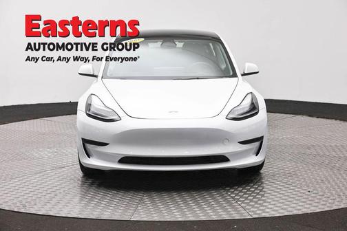 Pearl White Multi-Coat 2023 Tesla Model 3 Standard Range