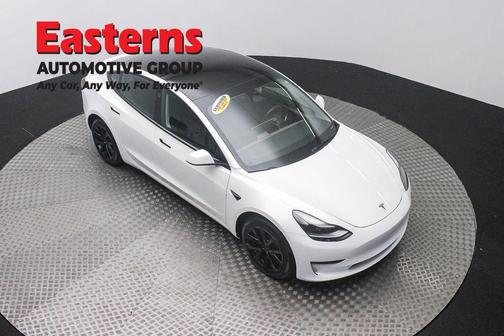 Pearl White Multi-Coat 2023 Tesla Model 3 Standard Range