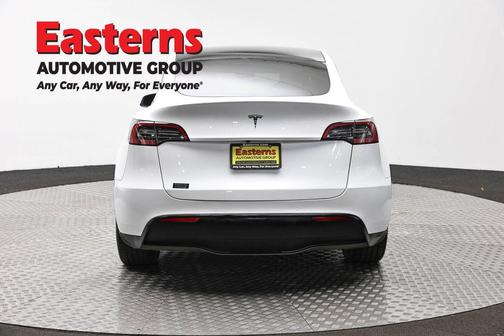 2022 Tesla Model Y Long Range Dual Motor All-Wheel Drive