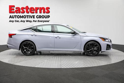 2023 Nissan Altima SR FWD