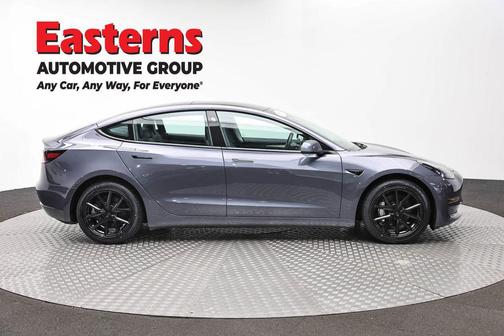 Gray 2023 Tesla Model 3 Standard Range