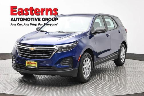 Blue Glow Metallic 2022 Chevrolet Equinox LS