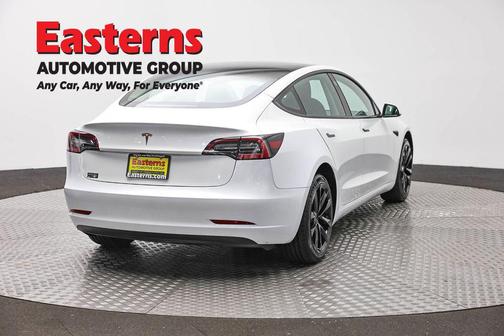 Pearl White Multi-Coat 2023 Tesla Model 3 Standard Range