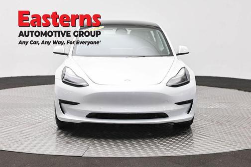 Pearl White Multi-Coat 2023 Tesla Model 3 Standard Range